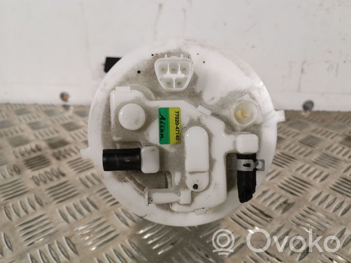 Toyota Prius (XW50) In-tank fuel pump 7702047140