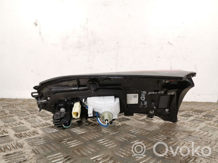 Toyota RAV 4 (XA50) Luci posteriori del portellone del bagagliaio A4S2120000