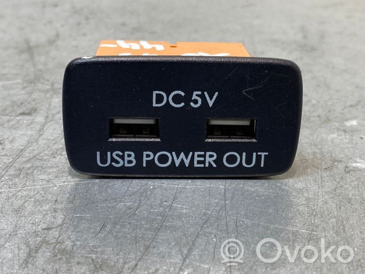 Subaru XV II Connecteur/prise USB 