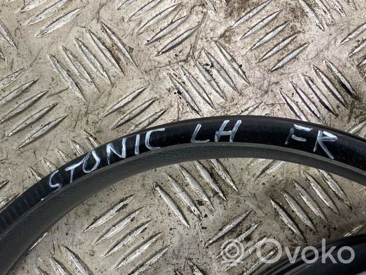 KIA Stonic Front door rubber seal 