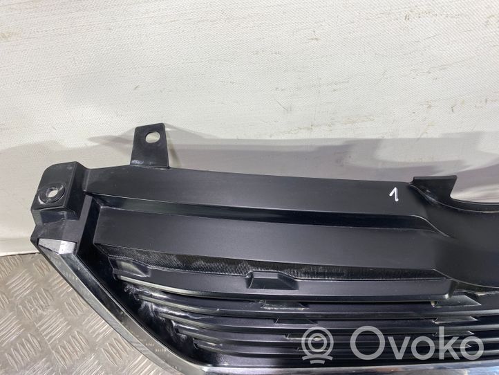 Subaru Forester SK Etupuskurin ylempi jäähdytinsäleikkö 91122SJ020