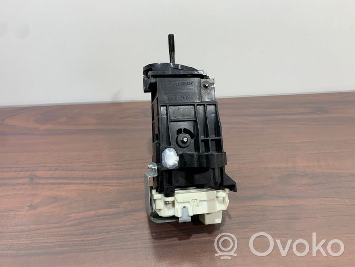 Toyota Prius (XW50) Gear shifter/selector 75G202