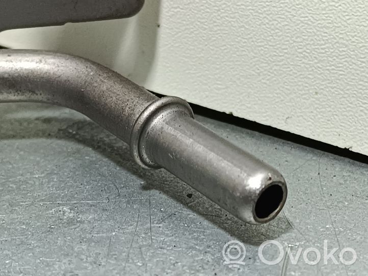 Subaru Forester SK Fuel line pipe 