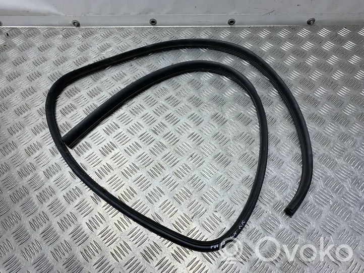 Subaru Forester SK Rear door rubber seal (on body) 