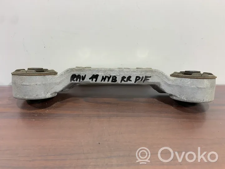 Toyota RAV 4 (XA50) Rear differential/diff mount bracket 