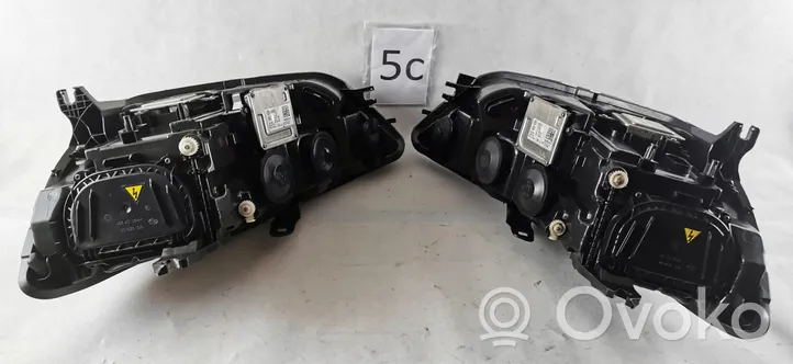 Audi A6 S6 C7 4G Lampa przednia 4G0941005