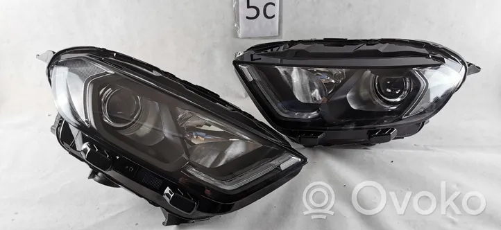 Ford Ecosport Lampa przednia GN15-13D154-HE