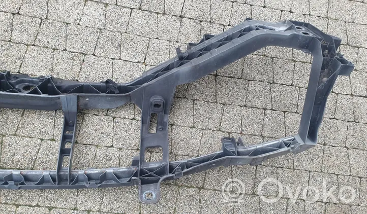 Ford Kuga I Panel mocowania chłodnicy / góra 8V418B041AB