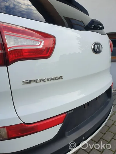 KIA Sportage Lava-auton perälauta 