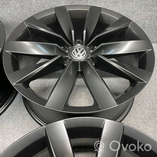 Volkswagen PASSAT B8 Felgi aluminiowe R19 3G8601025G