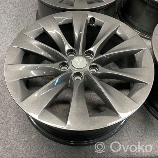 Tesla Model S Felgi aluminiowe R19 105933700A