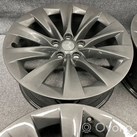 Tesla Model S Felgi aluminiowe R19 105933700A