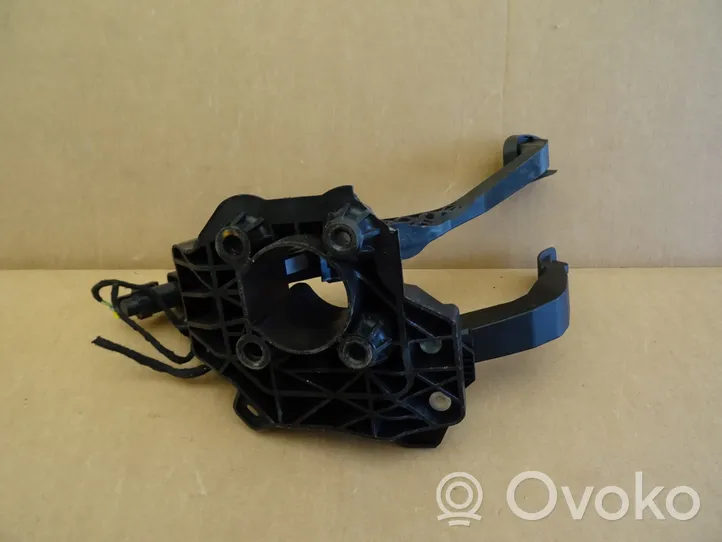 Peugeot 2008 II Pedal assembly 