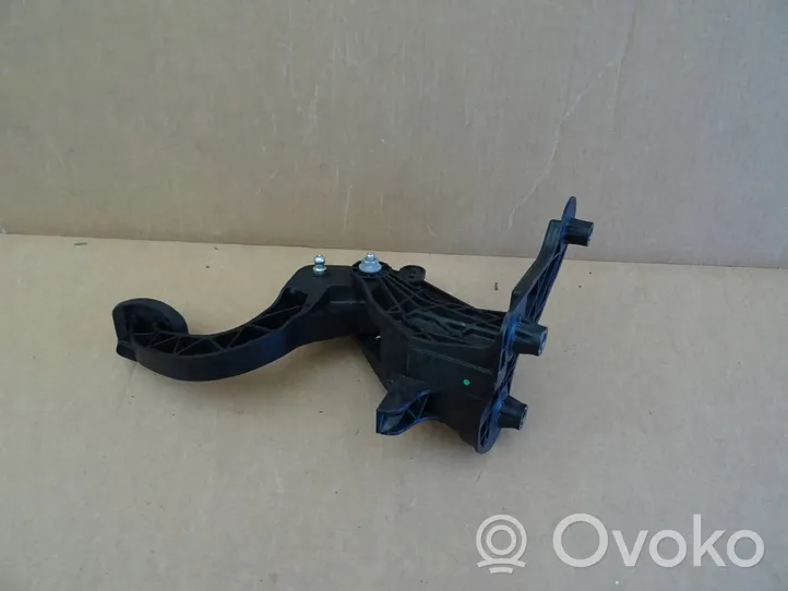 Peugeot 2008 II Clutch pedal 9824262180