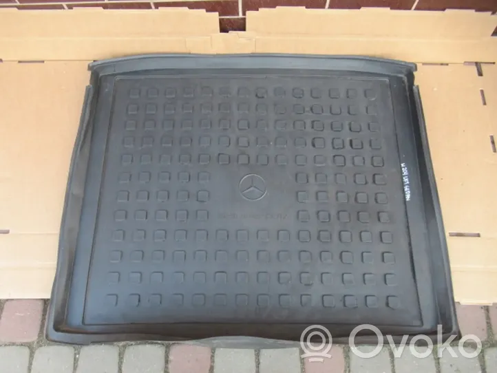Mercedes-Benz C W204 Rubber trunk/boot mat liner A1178140041