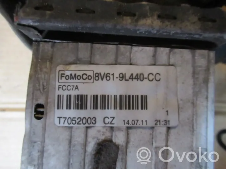 Ford C-MAX II Chłodnica powietrza doładowującego / Intercooler 8V619L440CC