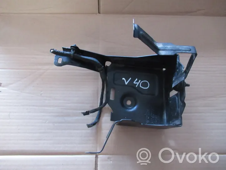 Volvo V40 Boîte de batterie 31290752