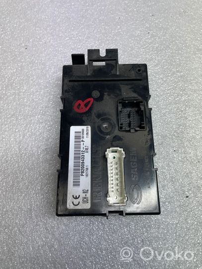 Opel Vivaro Fuse box set 