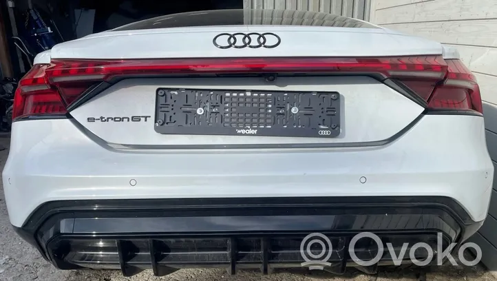 Audi E-tron GT Couvercle de coffre 