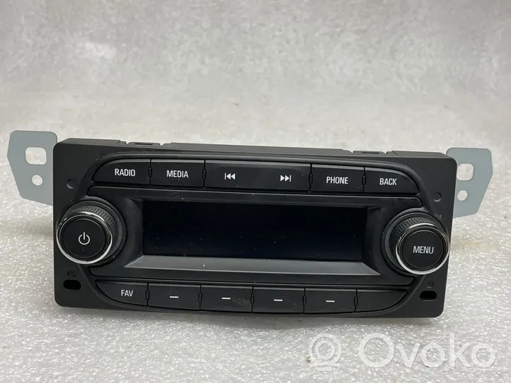 Opel Karl Unité principale radio / CD / DVD / GPS 42668157