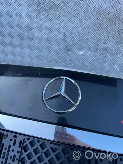 Mercedes-Benz E W212 Tylna klapa bagażnika 