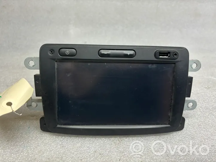 Dacia Duster Panel / Radioodtwarzacz CD/DVD/GPS 281153391R