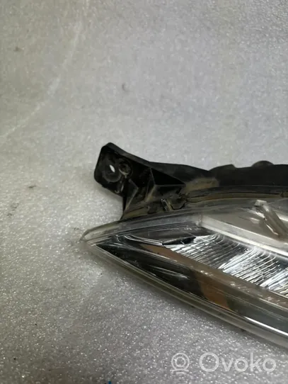 Citroen C4 II Picasso Faro delantero LED diurno 9676036580