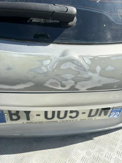 Nissan Qashqai Tylna klapa bagażnika 