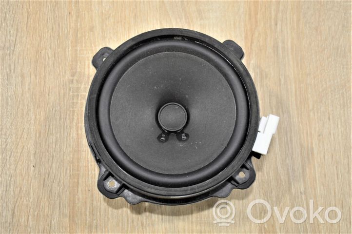 Chevrolet Captiva Subwoofer-bassokaiutin S180