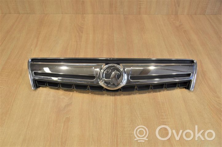 Opel Antara Grille calandre supérieure de pare-chocs avant 