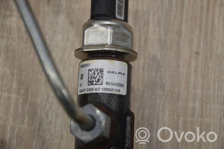 Opel Antara Fuel injector supply line/pipe 