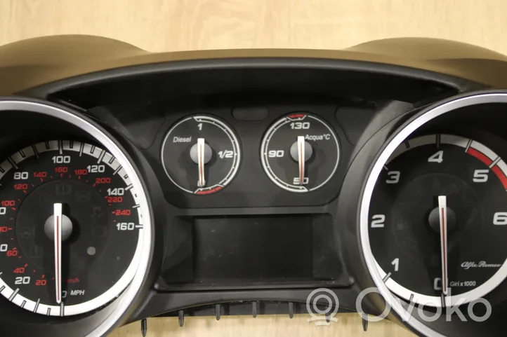 Alfa Romeo Giulietta Speedometer (instrument cluster) 