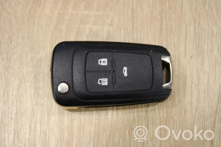 Chevrolet Cruze Ignition key/card 