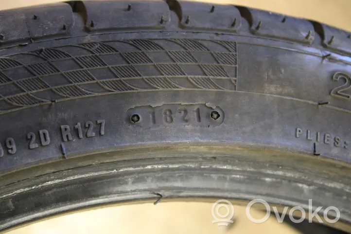 Peugeot 5008 R18 summer tire 