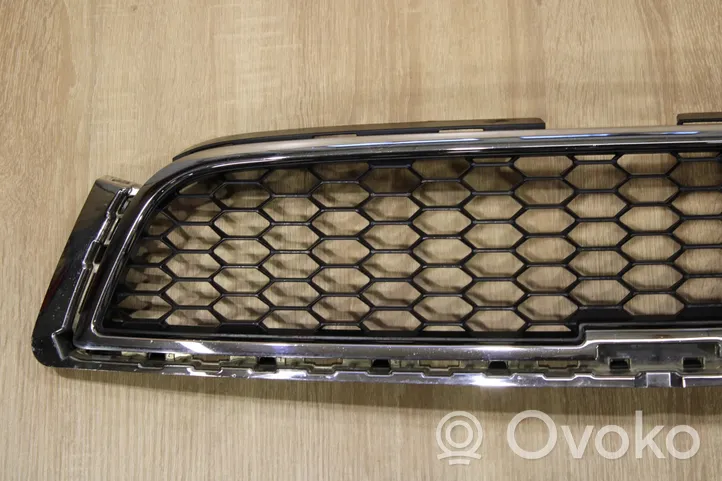 Chevrolet Captiva Grille de calandre avant 