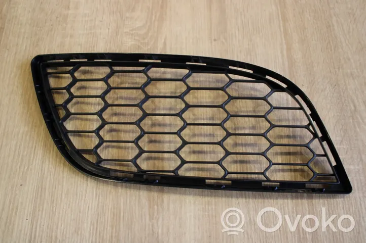 Alfa Romeo Giulietta Front bumper lower grill 