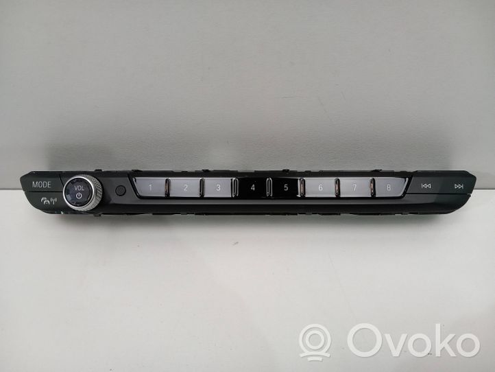 BMW X5 G05 Panel radia 7949336