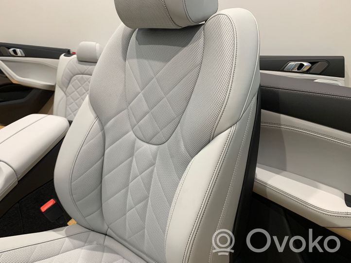 BMW X6M G06 F96 Set di rivestimento sedili e portiere 