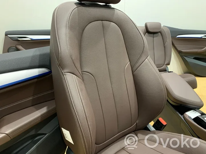 BMW X2 F39 Sitze und Türverkleidungen komplett 