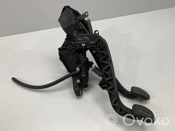 BMW X2 F39 Assemblage pédale 6870850