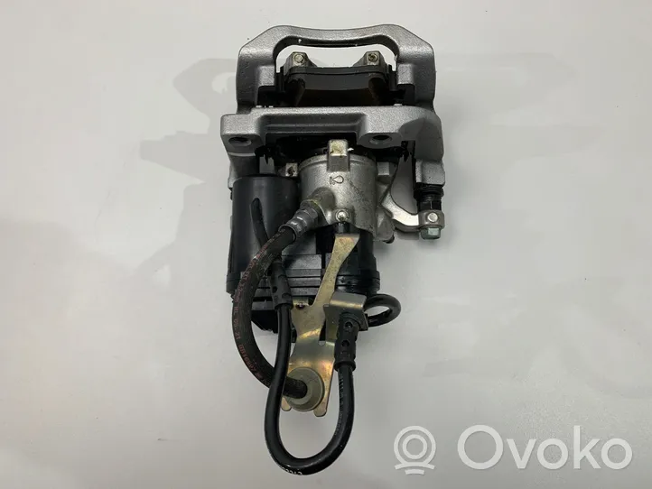 BMW 3 G20 G21 Bremsscheiben und Bremssättel eingestellt 8836837