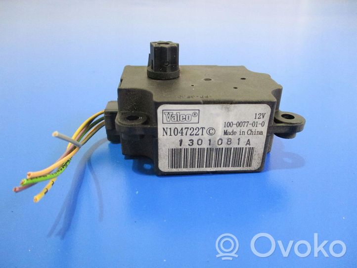 Renault Clio III Moteur / actionneur de volet de climatisation N104722T