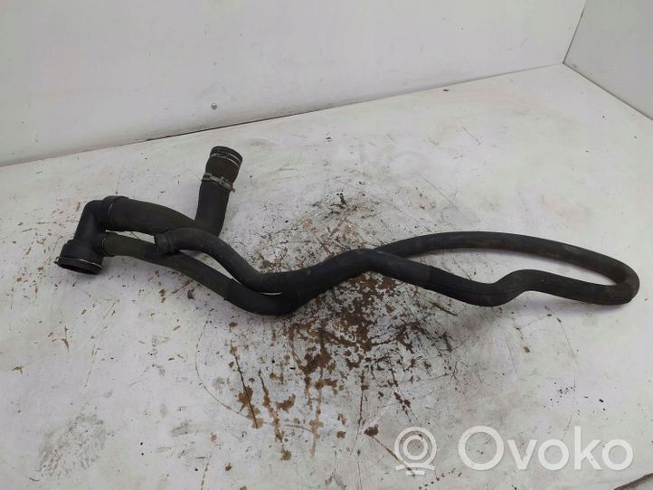 Opel Insignia A Tubo flessibile del liquido di raffreddamento del motore 13220125