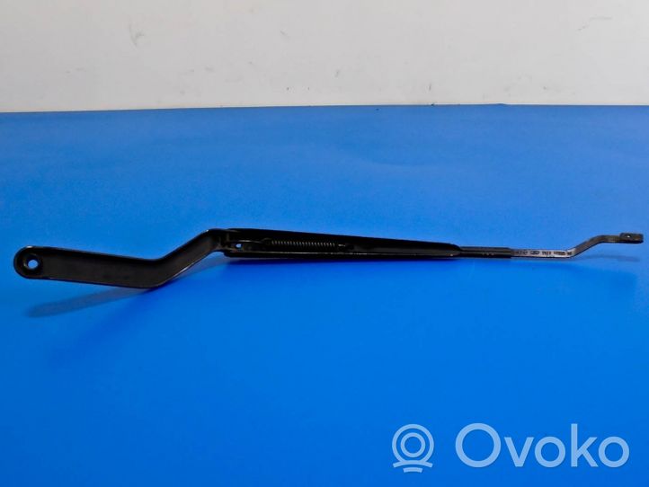 Ford Fusion Front wiper blade arm 