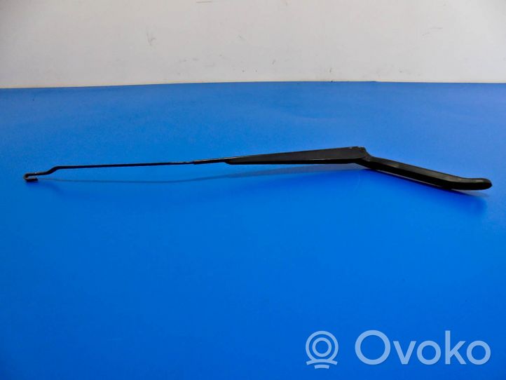 Ford Fusion Front wiper blade arm 