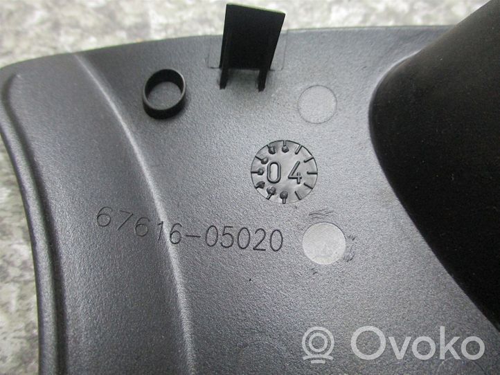 Toyota Avensis T250 Altri elementi della console centrale (tunnel) 67616-05020