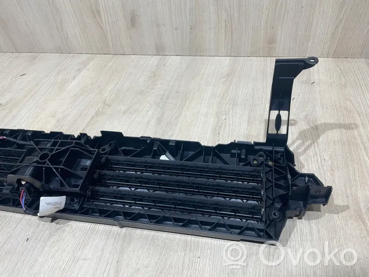 Audi A4 S4 B9 Osłona chłodnicy 8W0807663