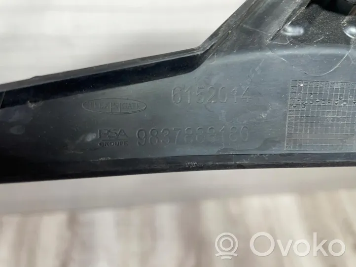 Peugeot 308 Grille inférieure de pare-chocs avant 9837888180