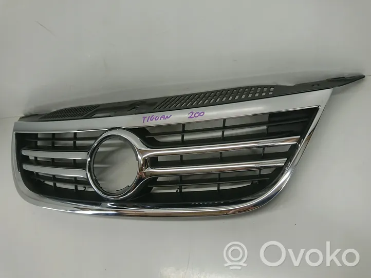 Volkswagen Phaeton Atrapa chłodnicy / Grill 