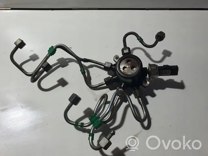 Nissan NV200 Tuyau d'alimentation d'injecteur de carburant 